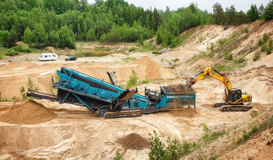 POWERSCREEN CHIEFTAIN 2200